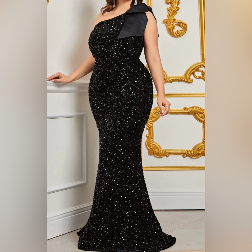 NWT Plus Elegant One Shoulder Prom Dress With A Big Bow size 1XL